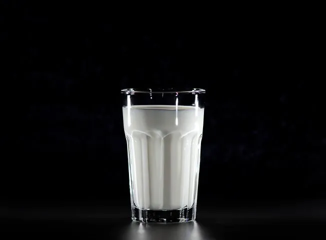Определены лучшие хозяйства Псковской области по надою молока на одну фуражную корову на 1 ноября 